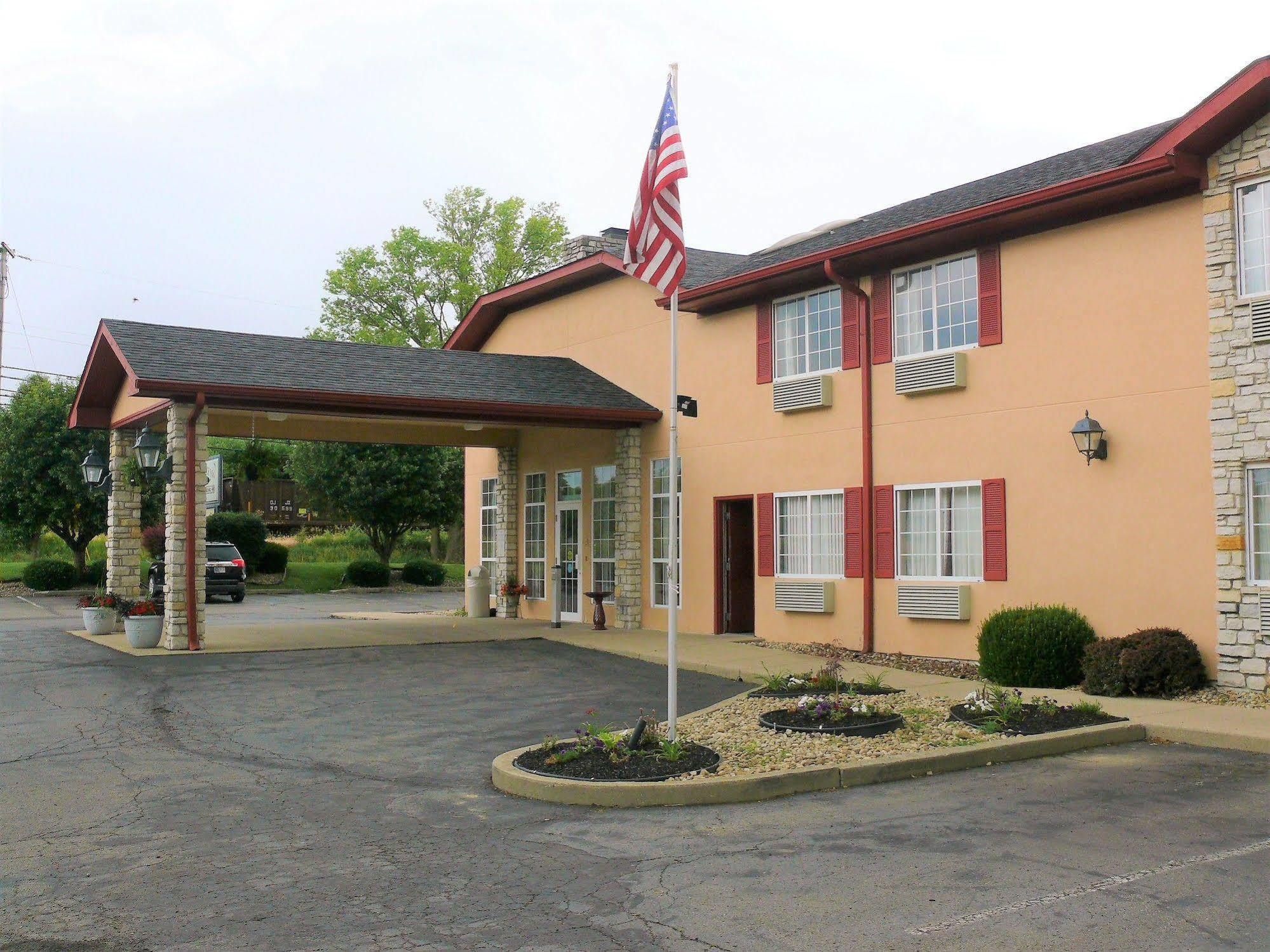 The Woodridge Inn Connersville Exterior foto